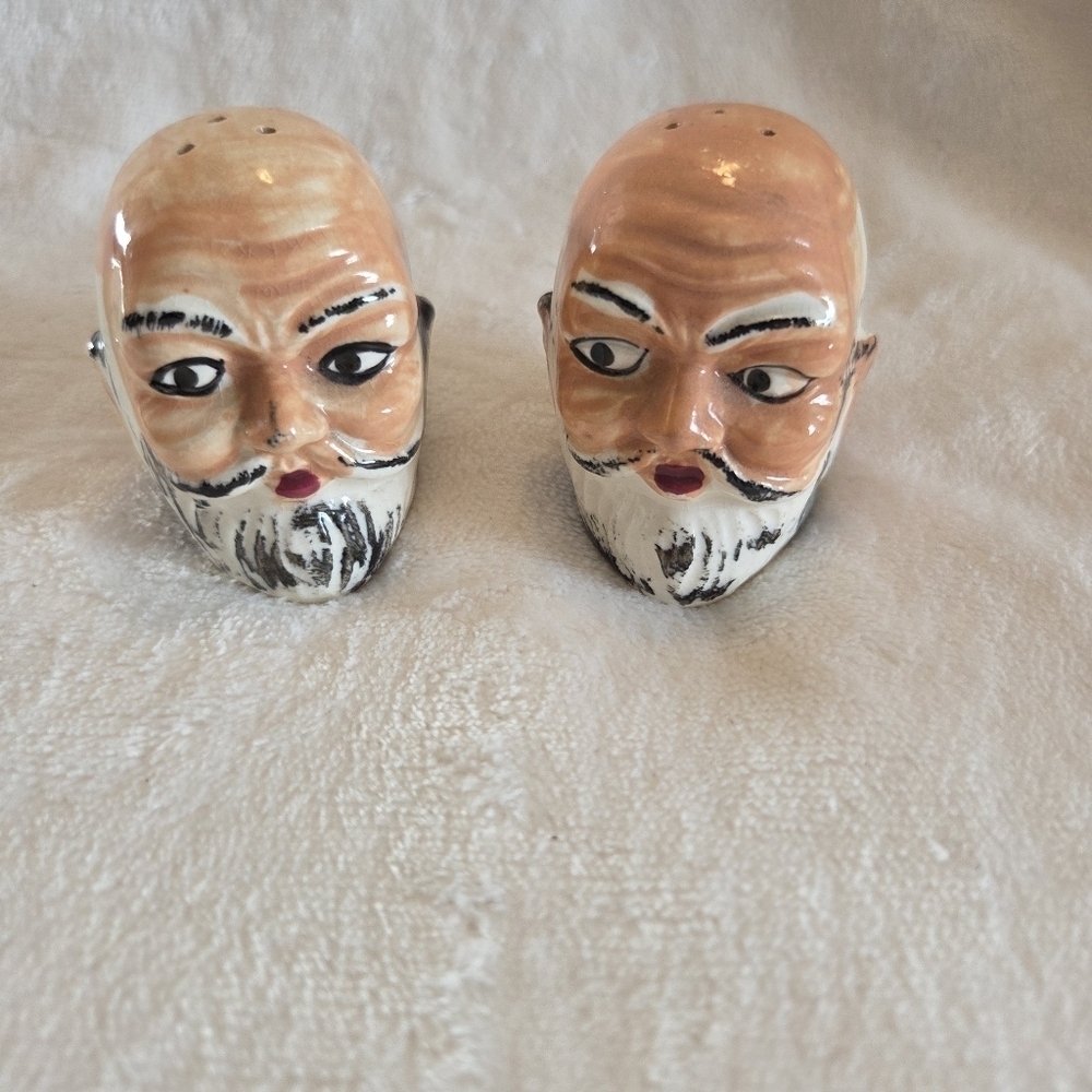 VTG OLD MAN HEADS BALD WITH BEARDS SALT & PEPPER SHAKERS - JAPAN - Picture 2 of 9